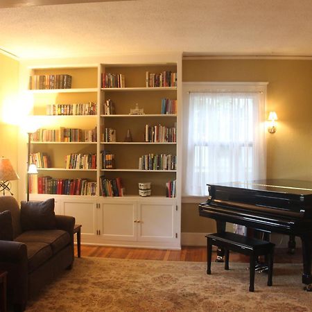 Brown Street Inn Bed And Breakfast Iowa City Extérieur photo