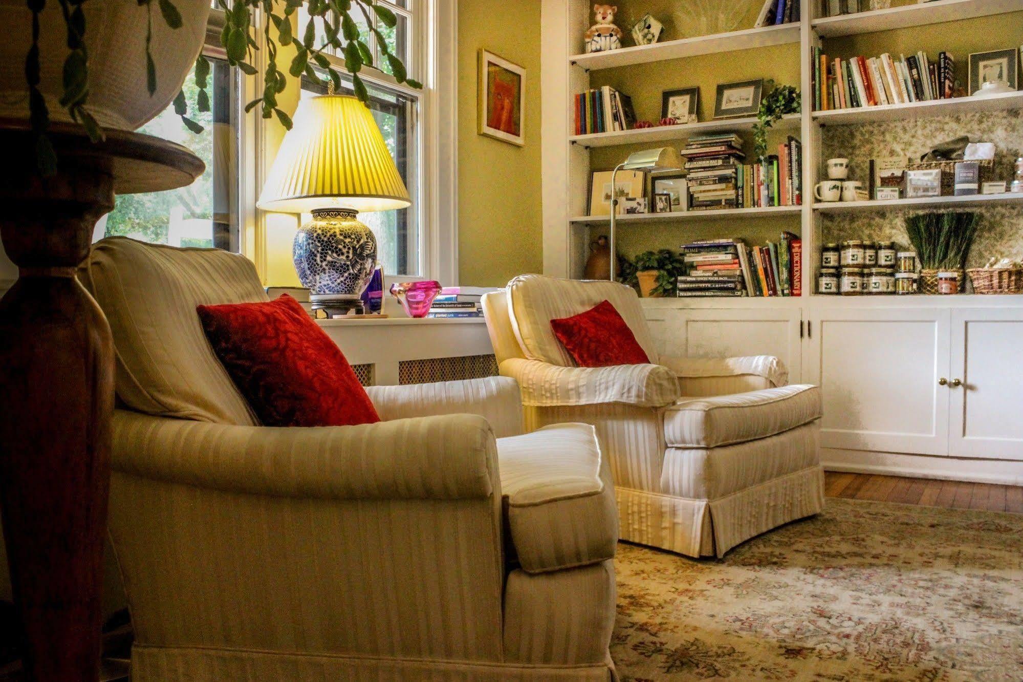 Brown Street Inn Bed And Breakfast Iowa City Extérieur photo